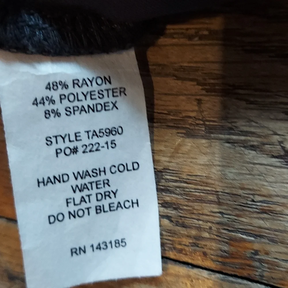 2 top bundle  6 for $10 tops - Picture 8 of 13